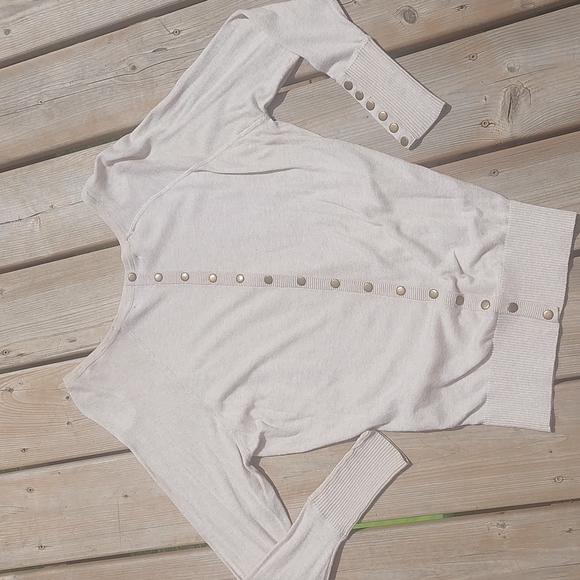 Buttoned top - Picture 6 of 6